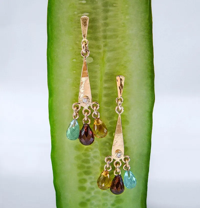 The Algorithm Knows What Your Earrings Are Worth: Streaming Data Meets the Appraiser's Loupe