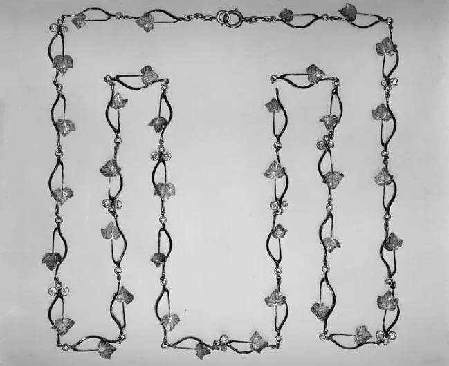 Backup Chains, Insured Ice, and One Very Specific Pendant Clause: The Secret Life of Tour Rider Jewelry Demands